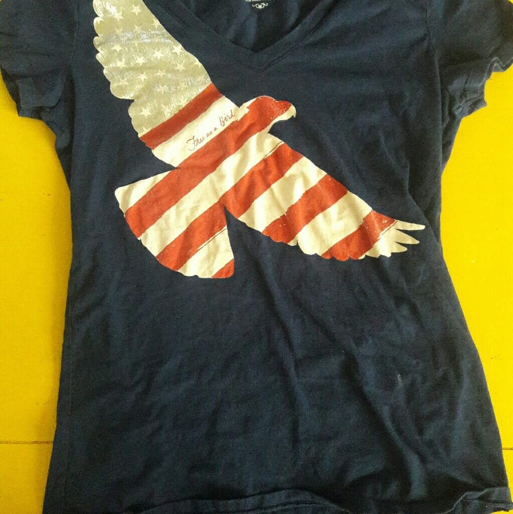 Old Navy "Free As a bird" graphic tee